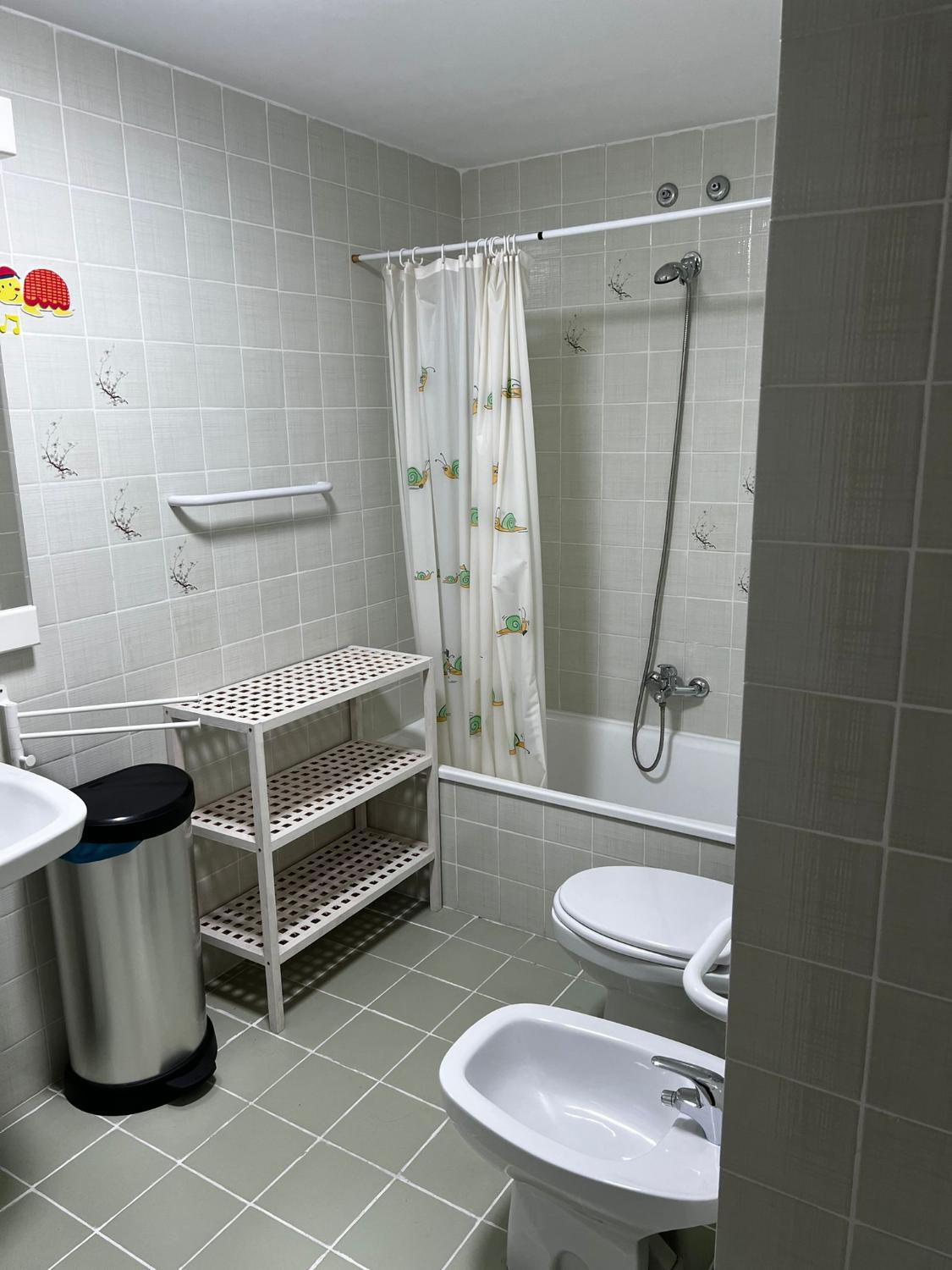 Bathroom, Habitacion doble estandar con climatizador, Valencia