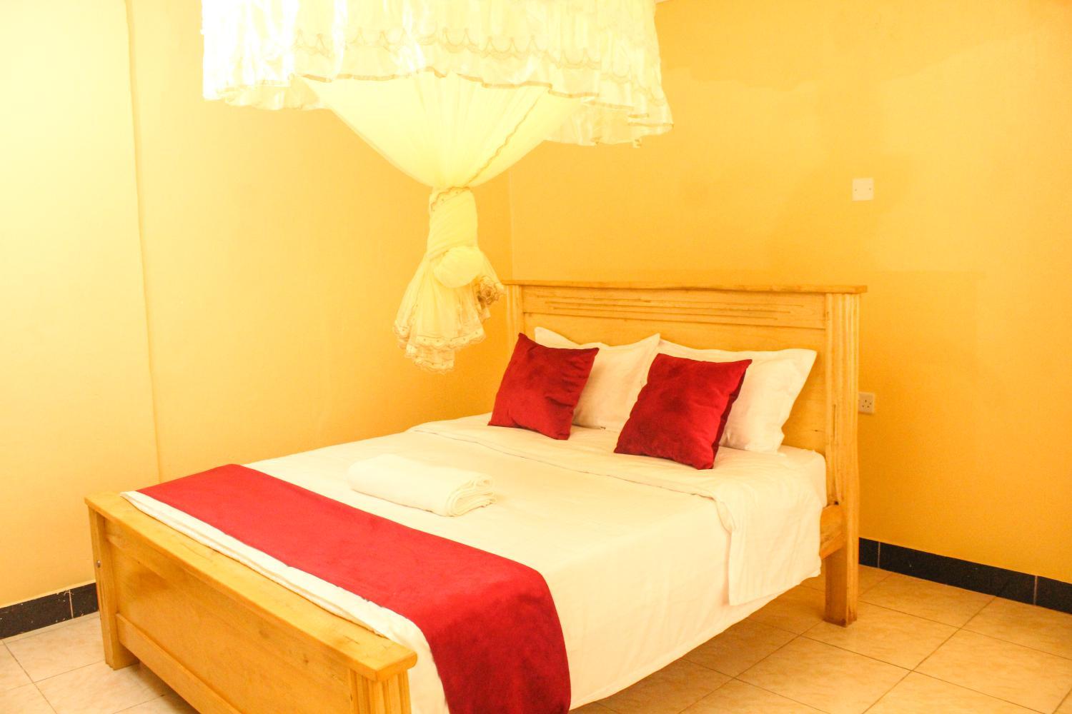 Bed, Nile Bridge Hotel, Jinja