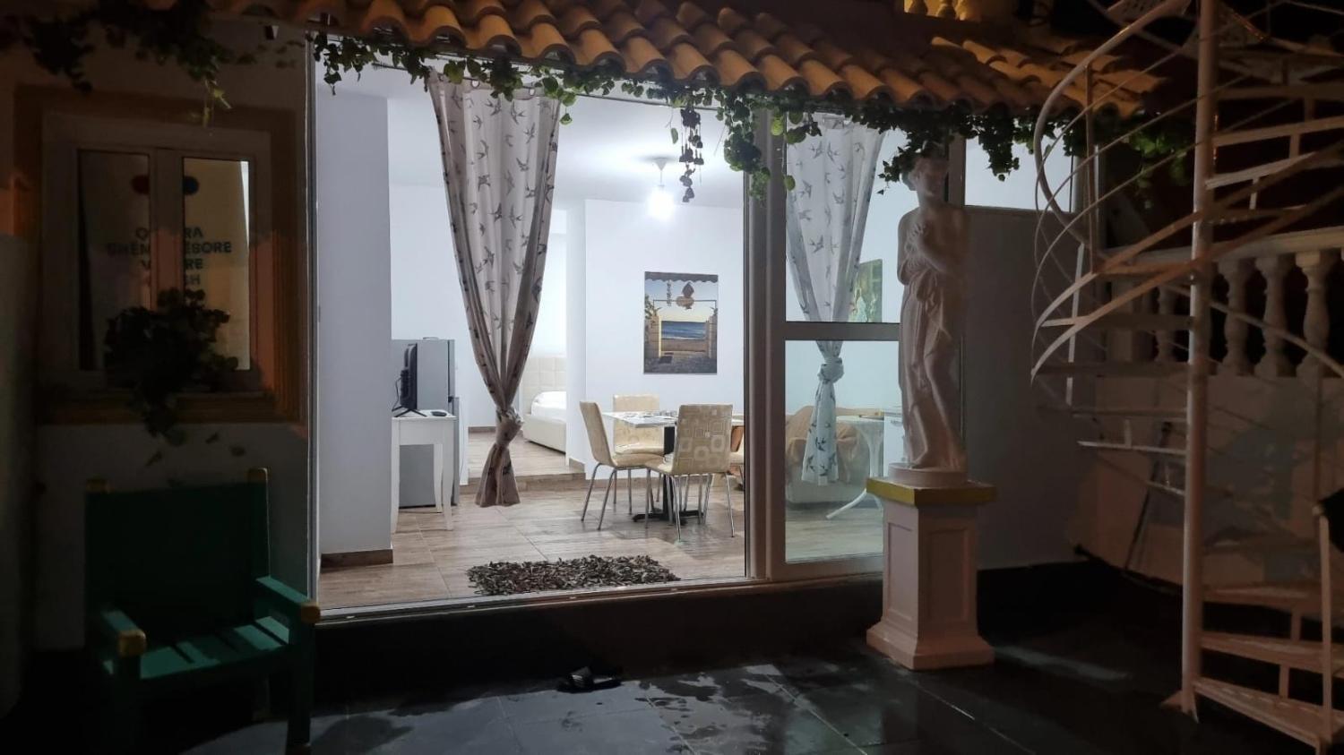 3, MariaKrisaf Villa, Sarandës