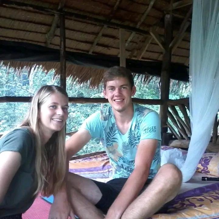 5, CINDY GUEST HOUSE & orang utan treking, camp in jungle hut, Langkat