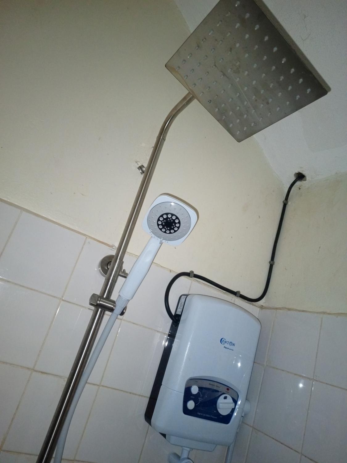 Bathroom 5, Albert Grand Palace - Masindi, Buruli