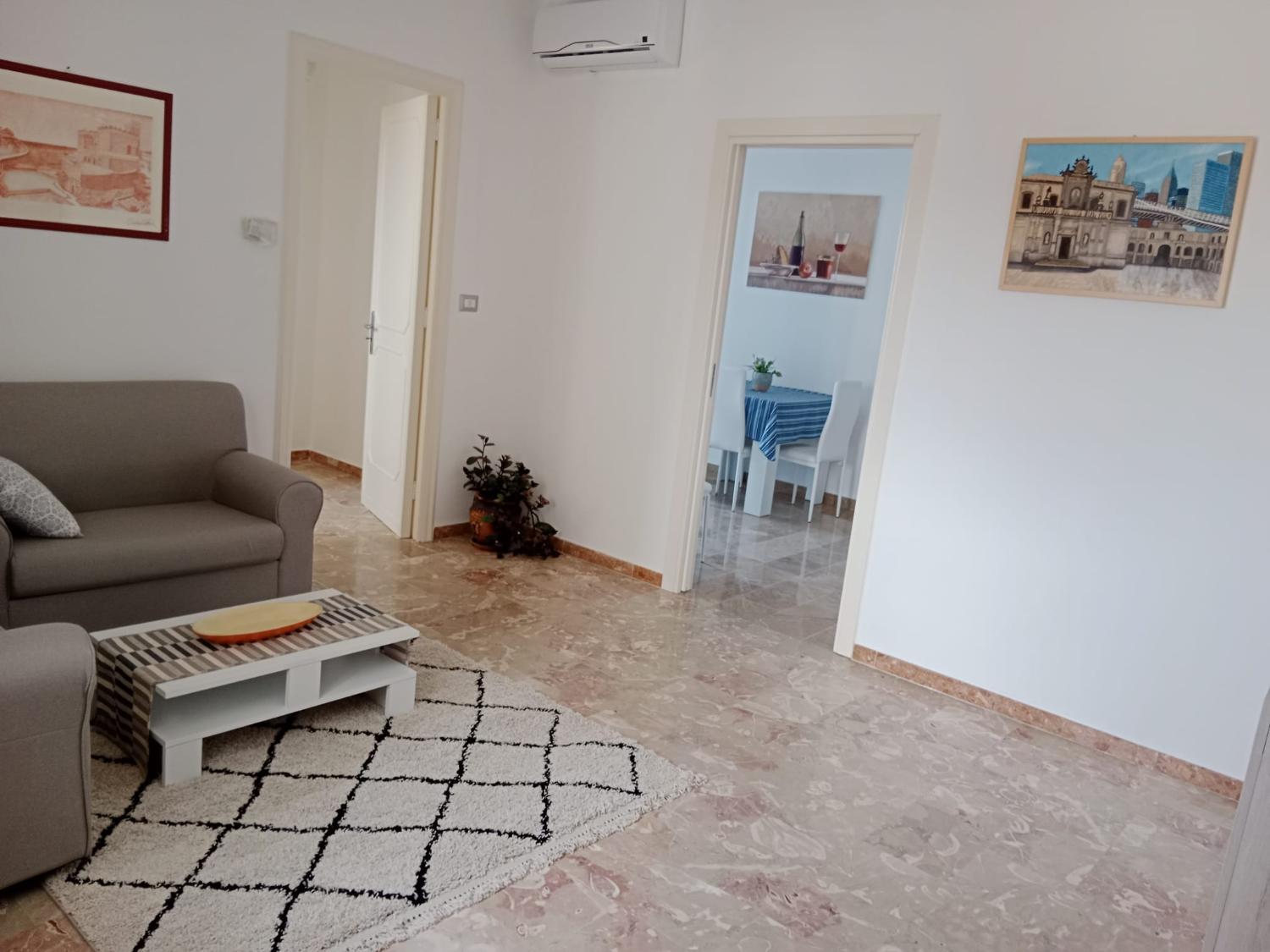 4, Residenza Castelli, Lecce