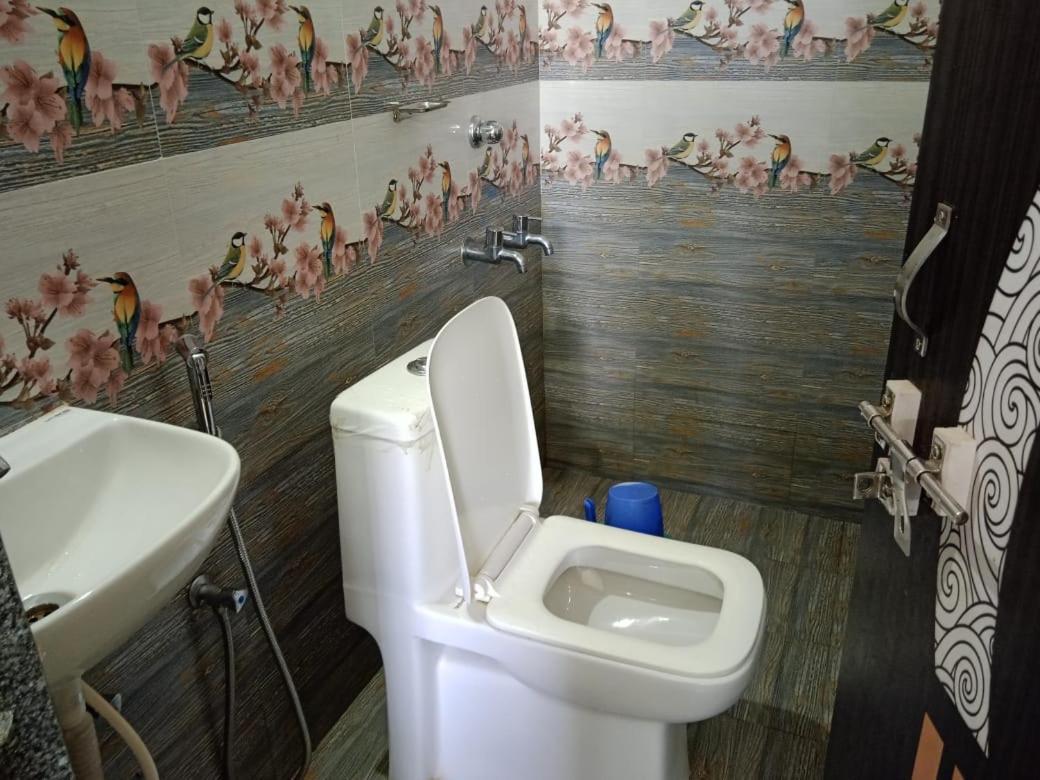 1, Murdeshwar lodge, Uttara Kannada