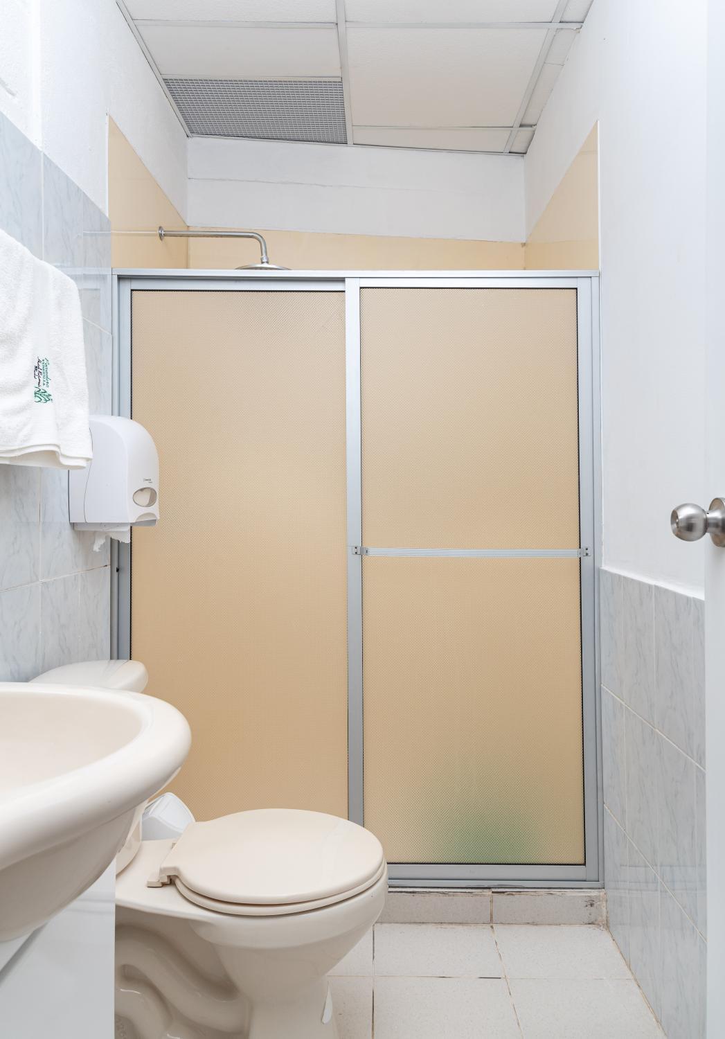 Bathroom 4, Hosteria Paradero Yunguilla, Santa Isabel