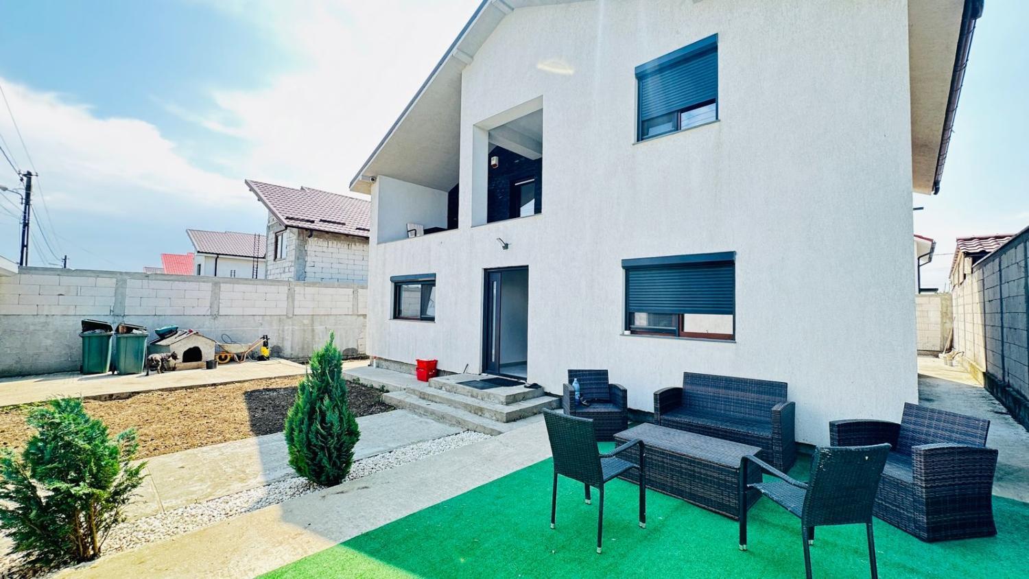 5, Casa Alex, Lumina