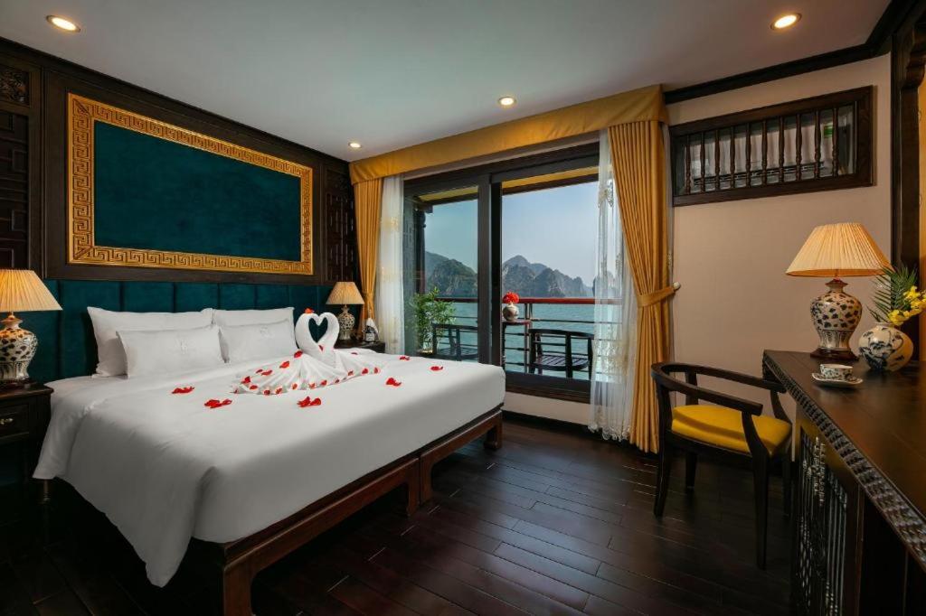 Balcony/terrace 5, Ha long & Lan Ha Bay cruise 2 Days 1 Night from Hanoi, Hạ Long