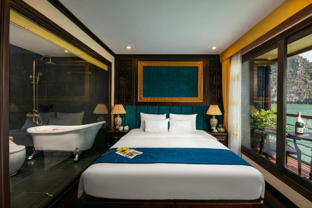 Facilities 4, Ha long & Lan Ha Bay cruise 2 Days 1 Night from Hanoi, Hạ Long