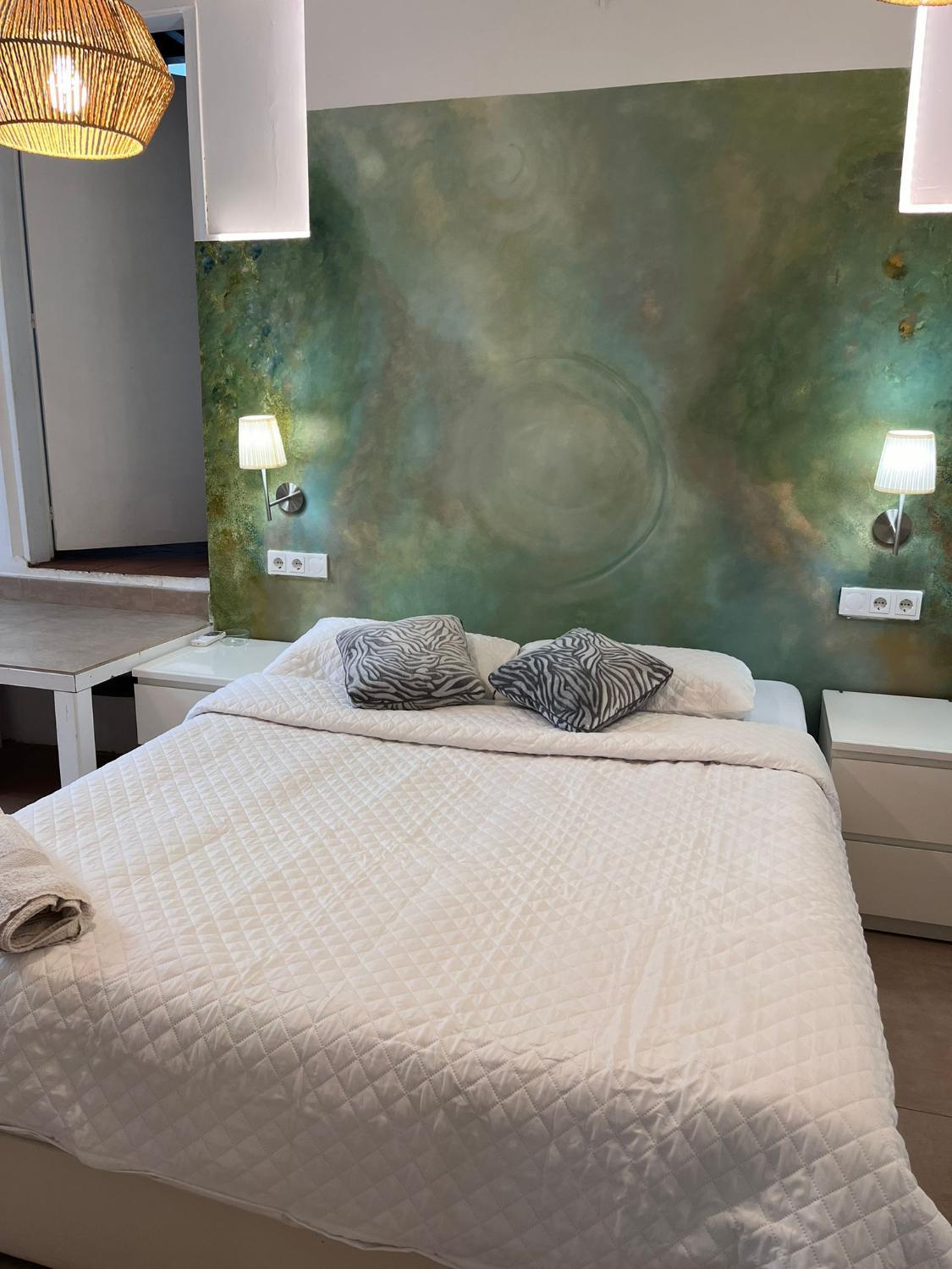 HABITACION CON BANO PRIVADO EN LA Rambla, Barcelona