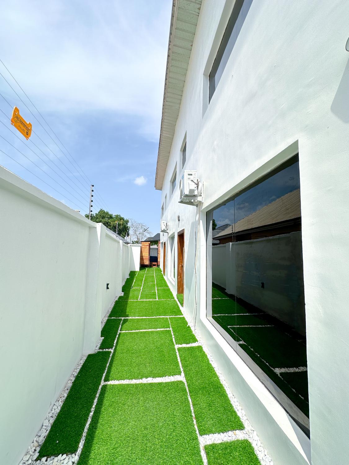4, Consume Maisonette, Oshimili North