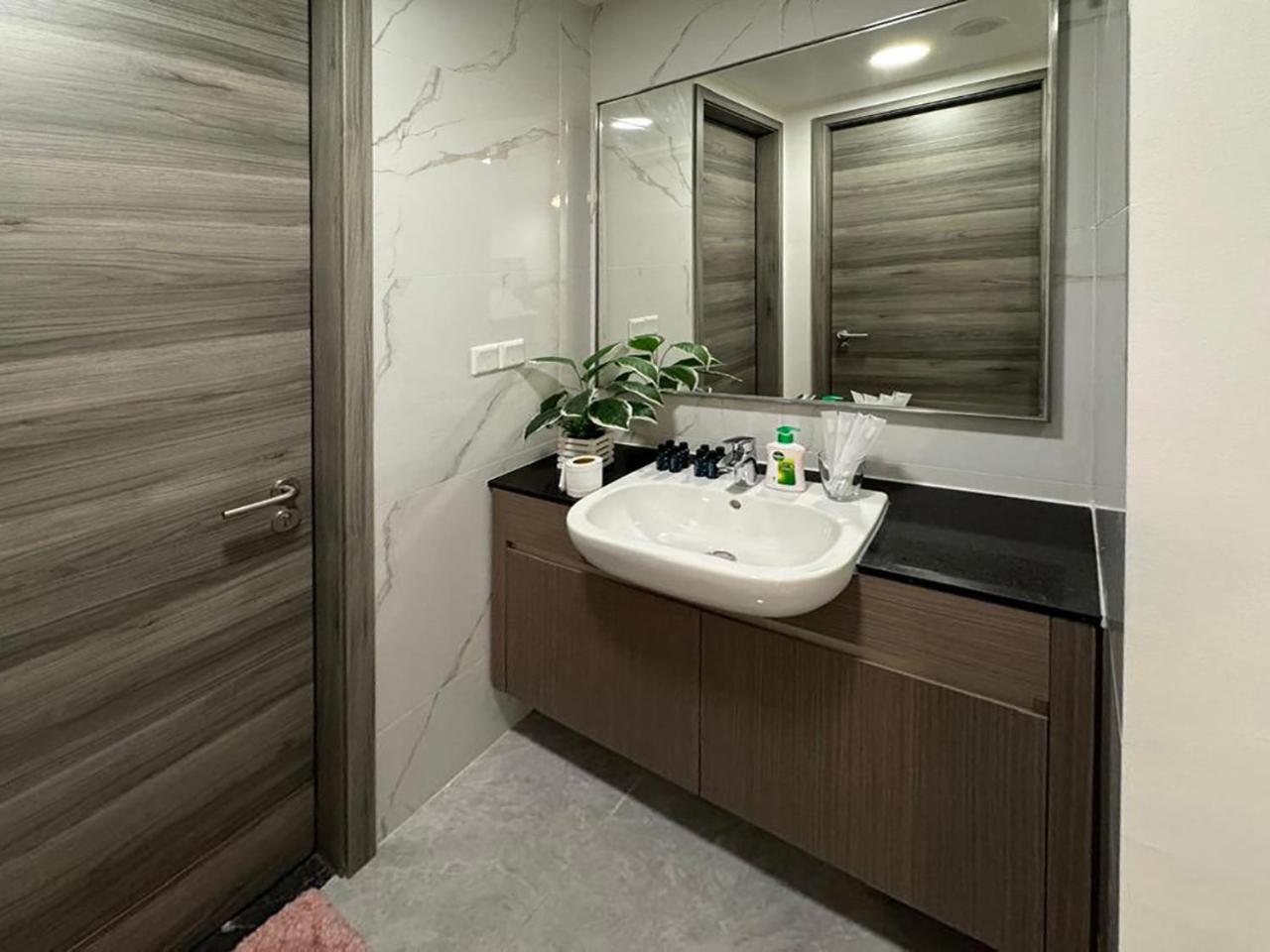 Bathroom 4, Agile BB-TRX by ASTRA, Kuala Lumpur
