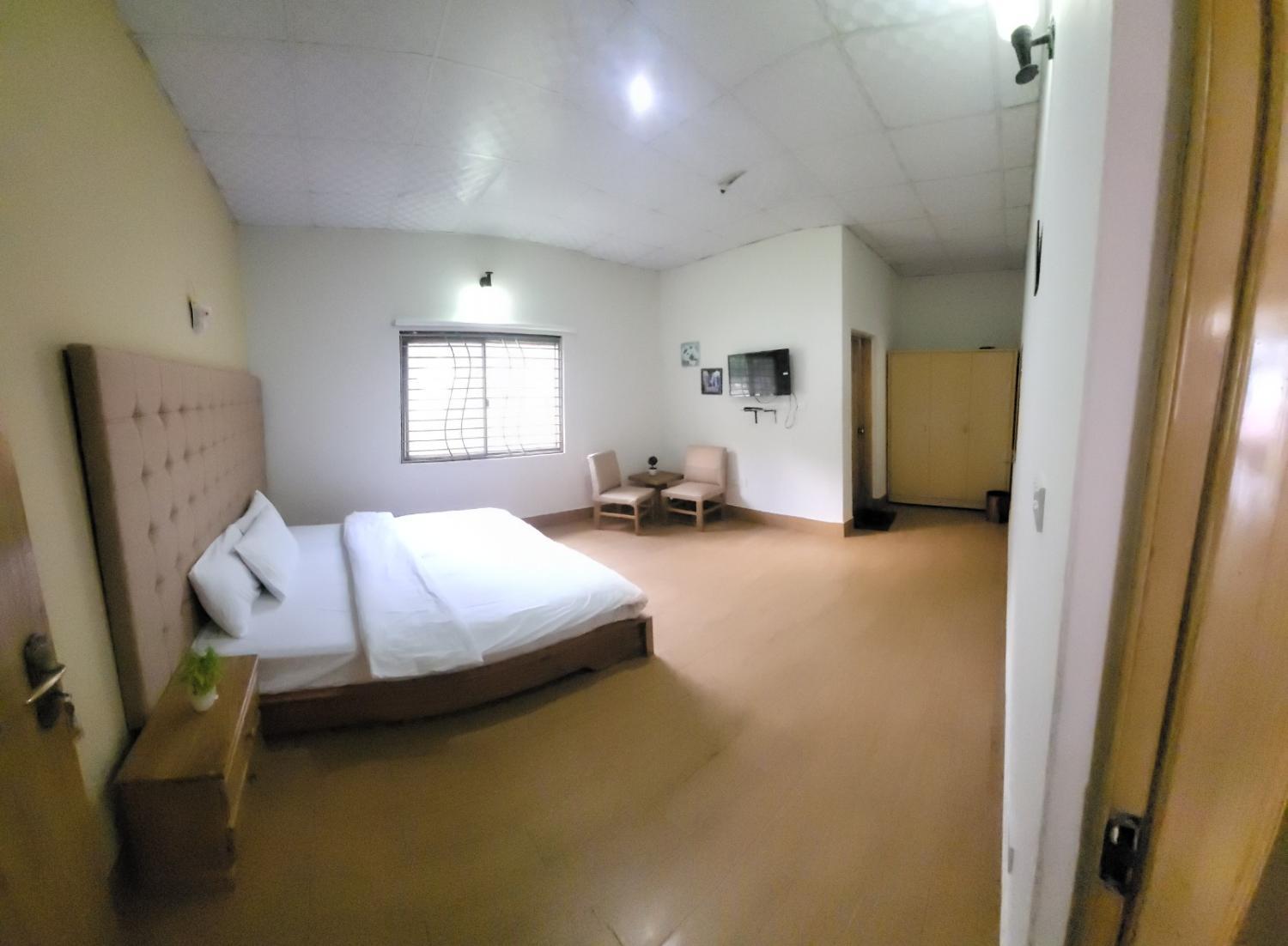 4, Pine Villa By Green Oaks Cottages, Hazara