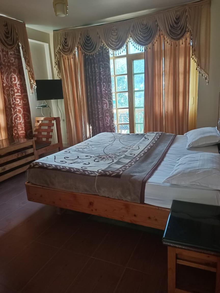 4, Compare Royal INN, East Khasi Hills