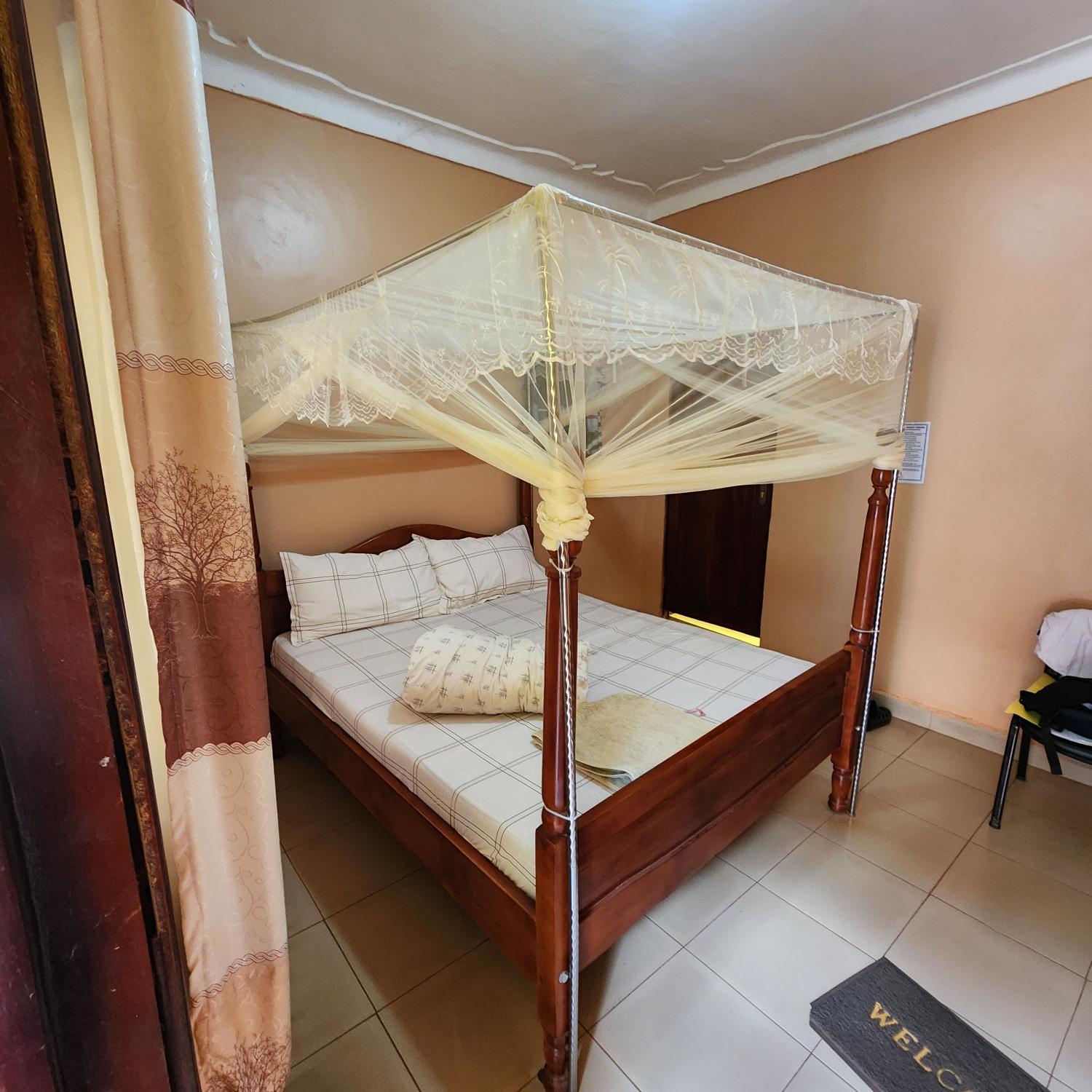 2, Sundowns Guest house, Bungokho