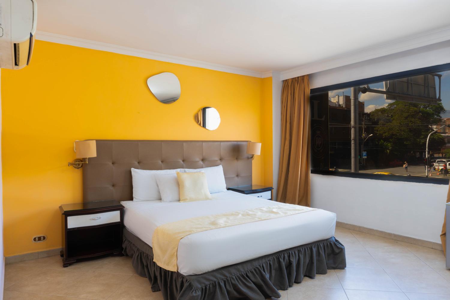 4, Hotel Laureles Prince, Medellín
