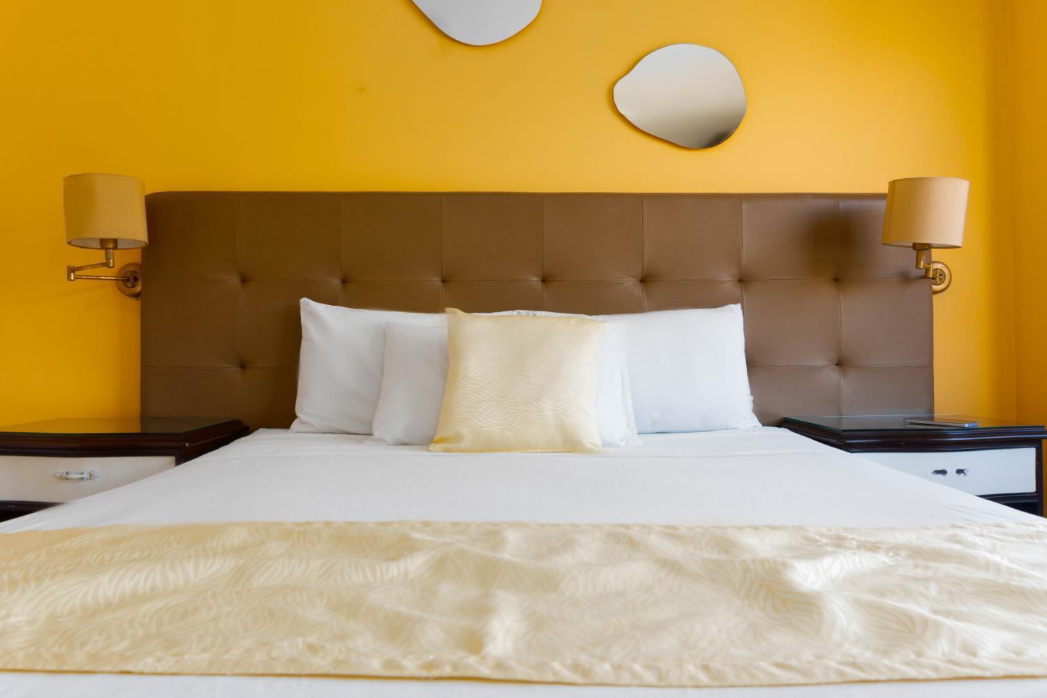 3, Hotel Laureles Prince, Medellín