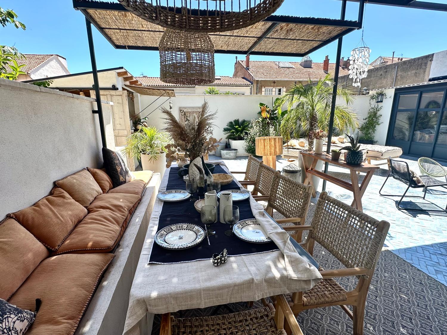 Balcony/terrace 3, Divine Idylle Luxe 3 chambres, terrasse 130m2, jacuzzi, Clim Plein centre, Bouches-du-Rhône