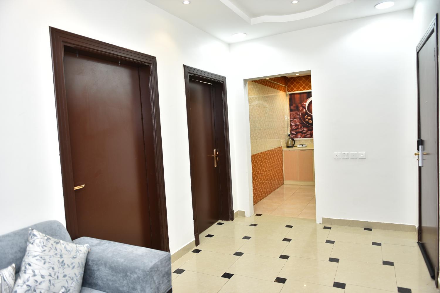 3, المكان الراقي للشق, Riyadh