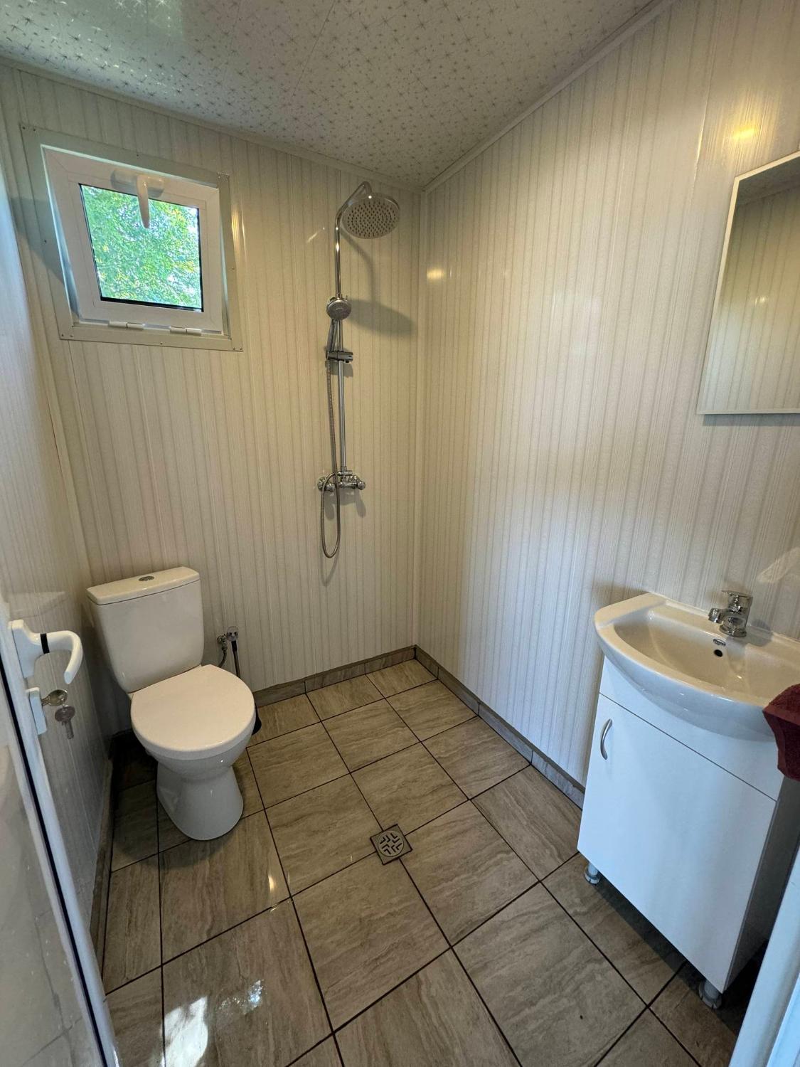 Bathroom, Purple & Violet, Tsarevo