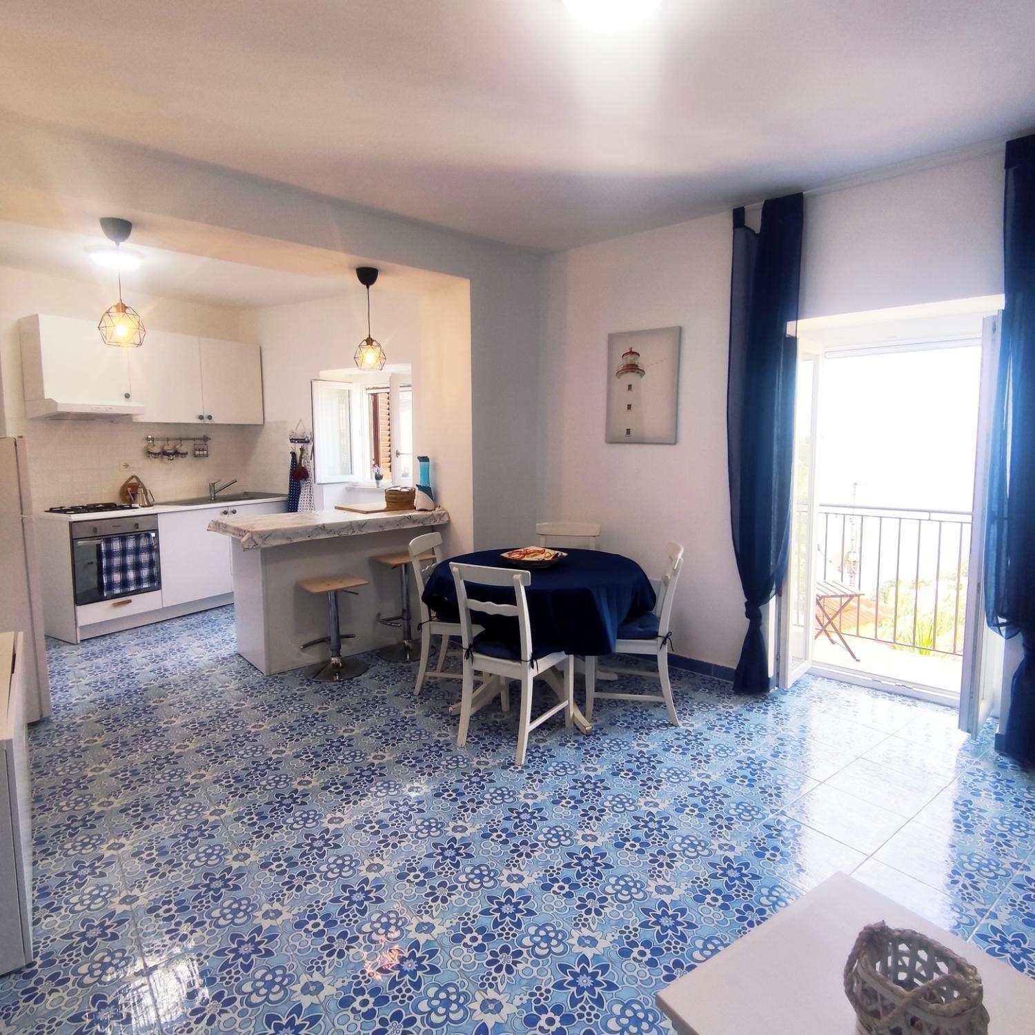 3, La Rosa Del Borgo, Salerno