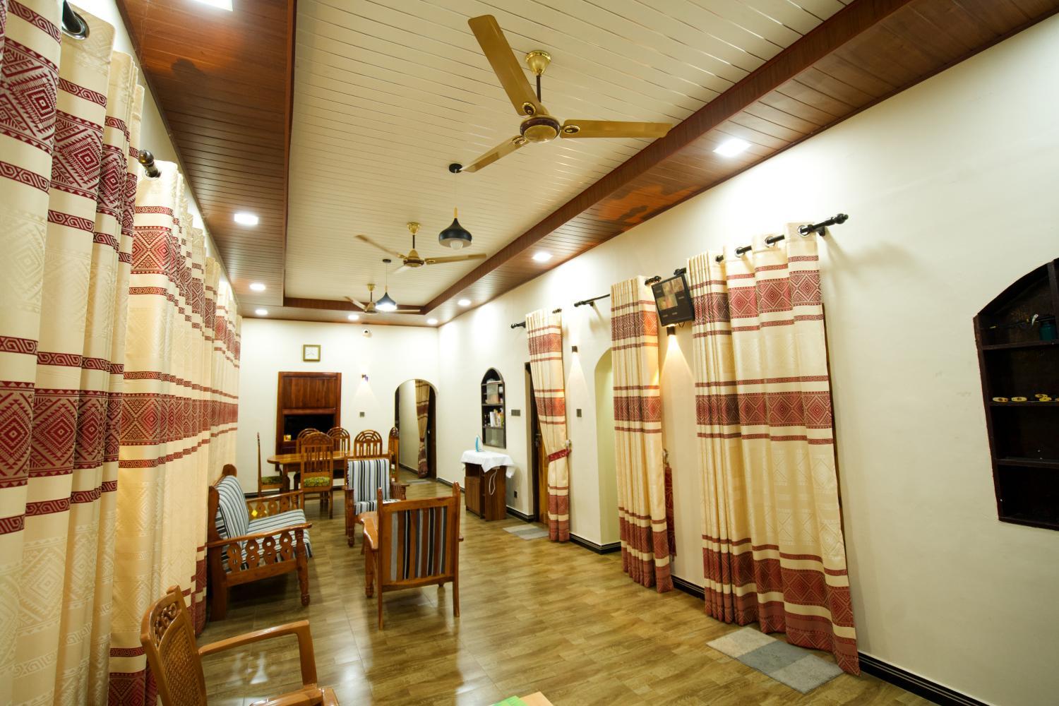 CatRay Inn - Batticaloa, Manmunai North