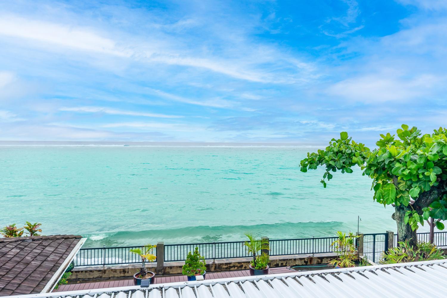 View 4, Villa Sunset Manarii in Paea Pool & Beach