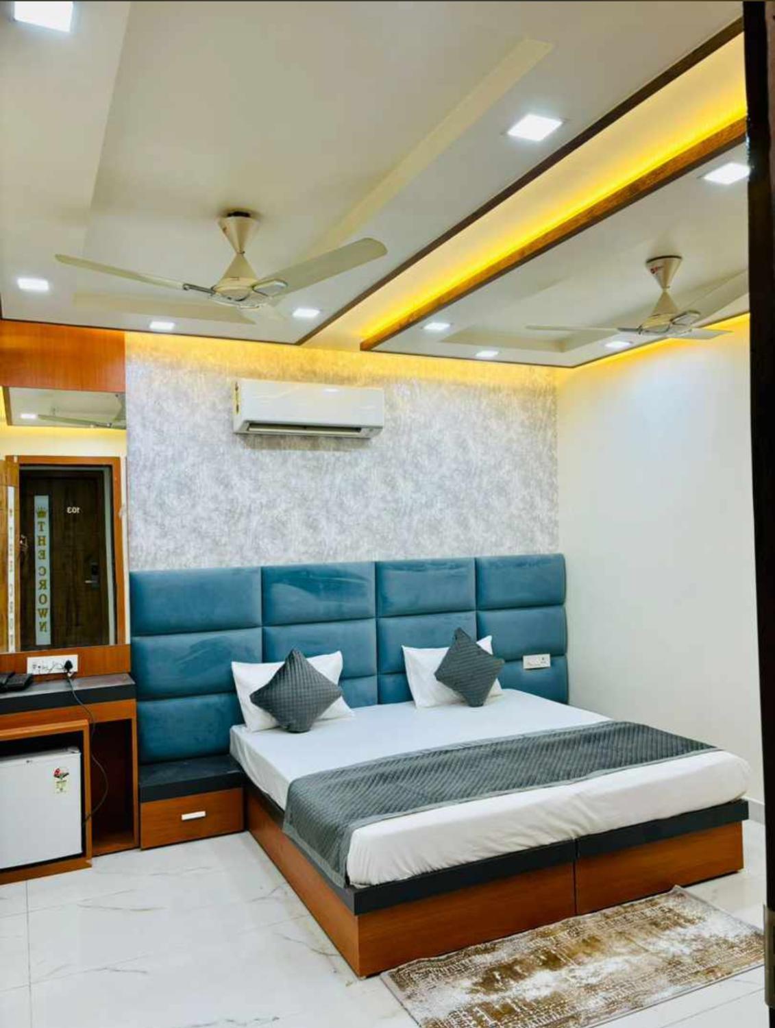 5, Hotel Urban Stays, Mathura