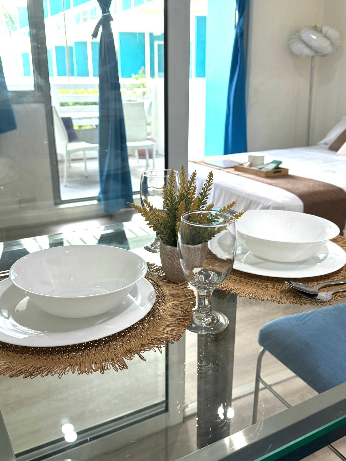 5, Secret Paradise at Azure, Pasay City