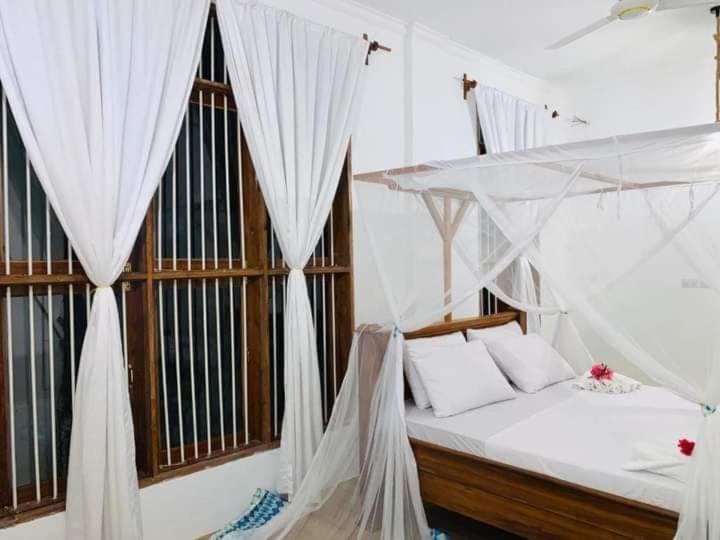 2, Mwambani Beach Villa, Kusini