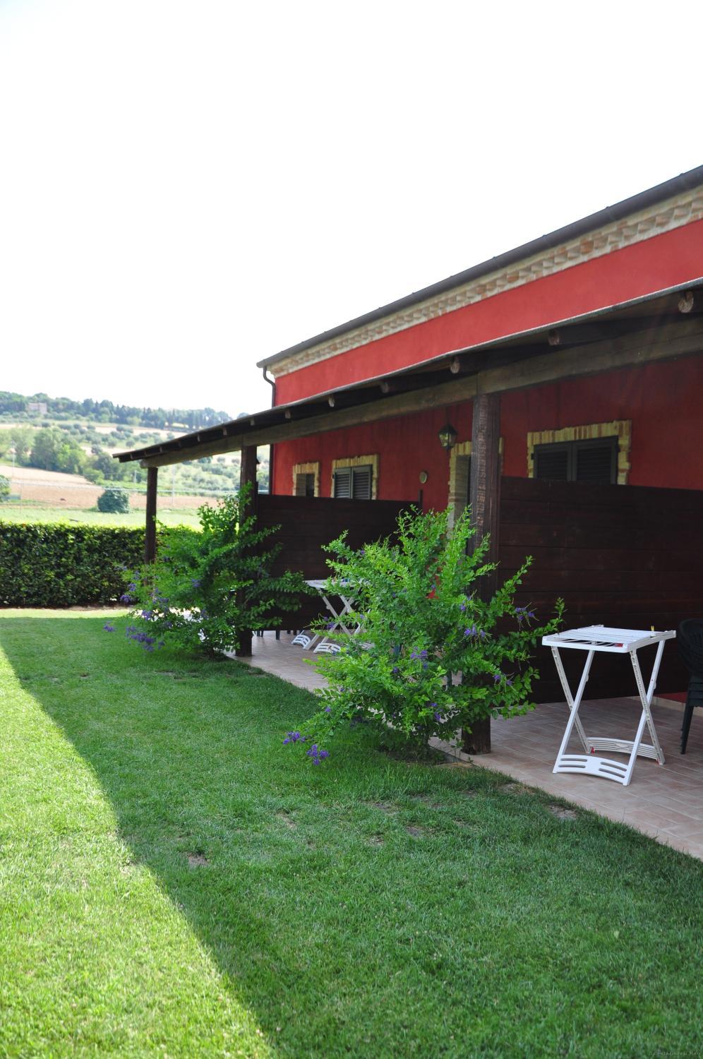 3, Il Contadino a mare, Macerata