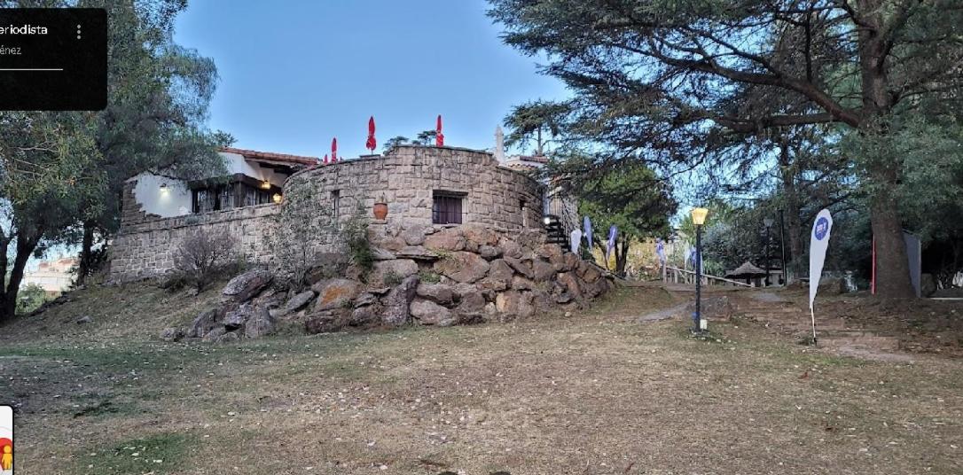 Entrance, Casona periodista, Punilla
