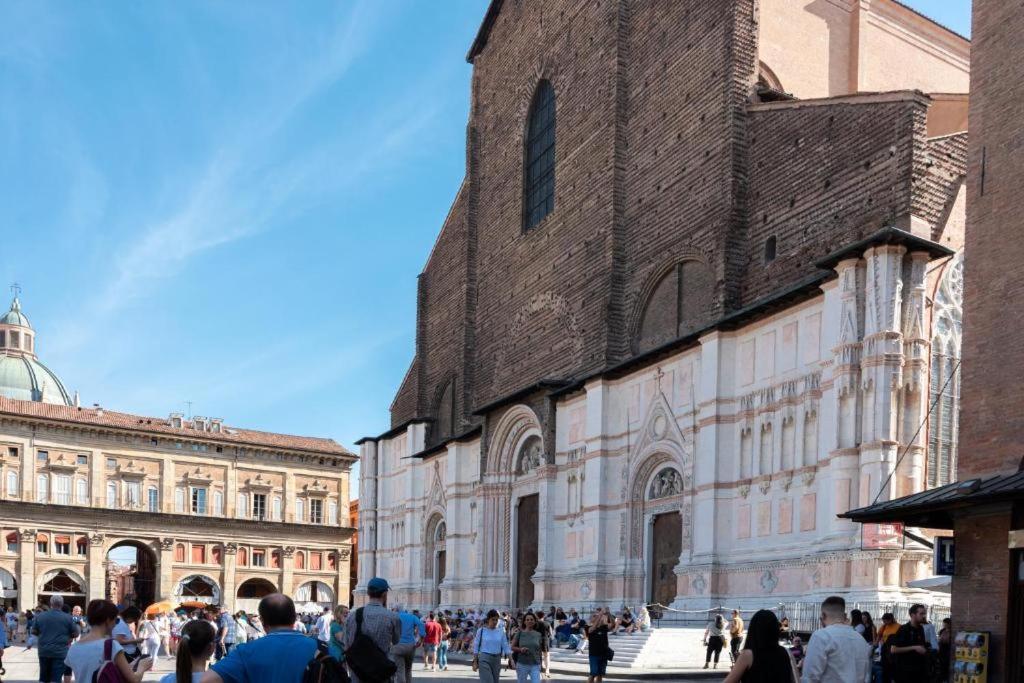 3, PIAZZA SANTO STEFANO 6 Rooms - by BOLOGNACENTRO LuxuryH, Bologna