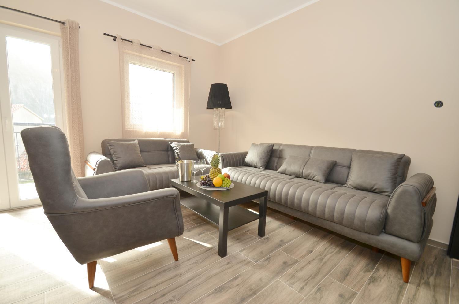 4, Apartments Orizzonte with beautiful view of the bay