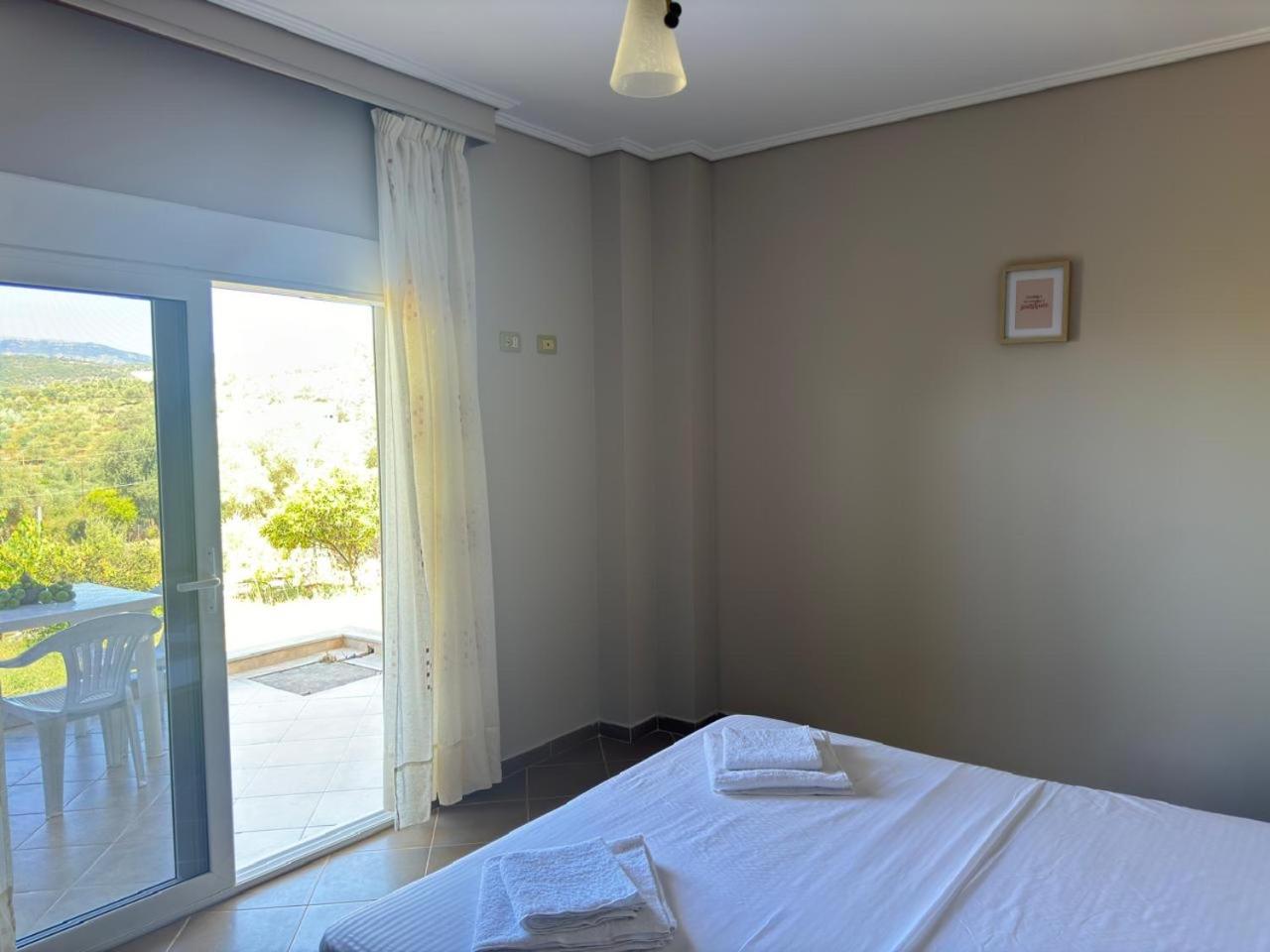 2, BlissBreeze Apartments, Sarandës