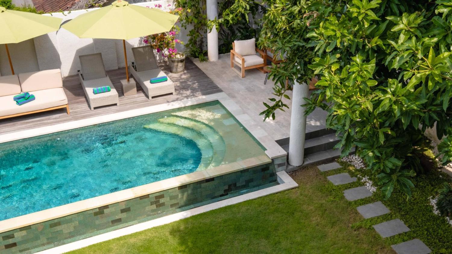 2, Luxurious 6 Br Villa in Seminyak Breakfast Include, Badung