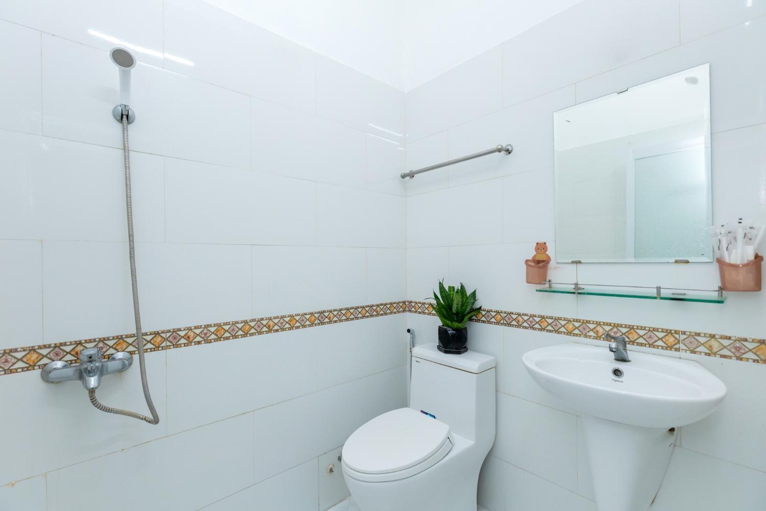 Shower 2, Đang Khoa VT Hotel by BAY LUXURY, Vũng Tàu