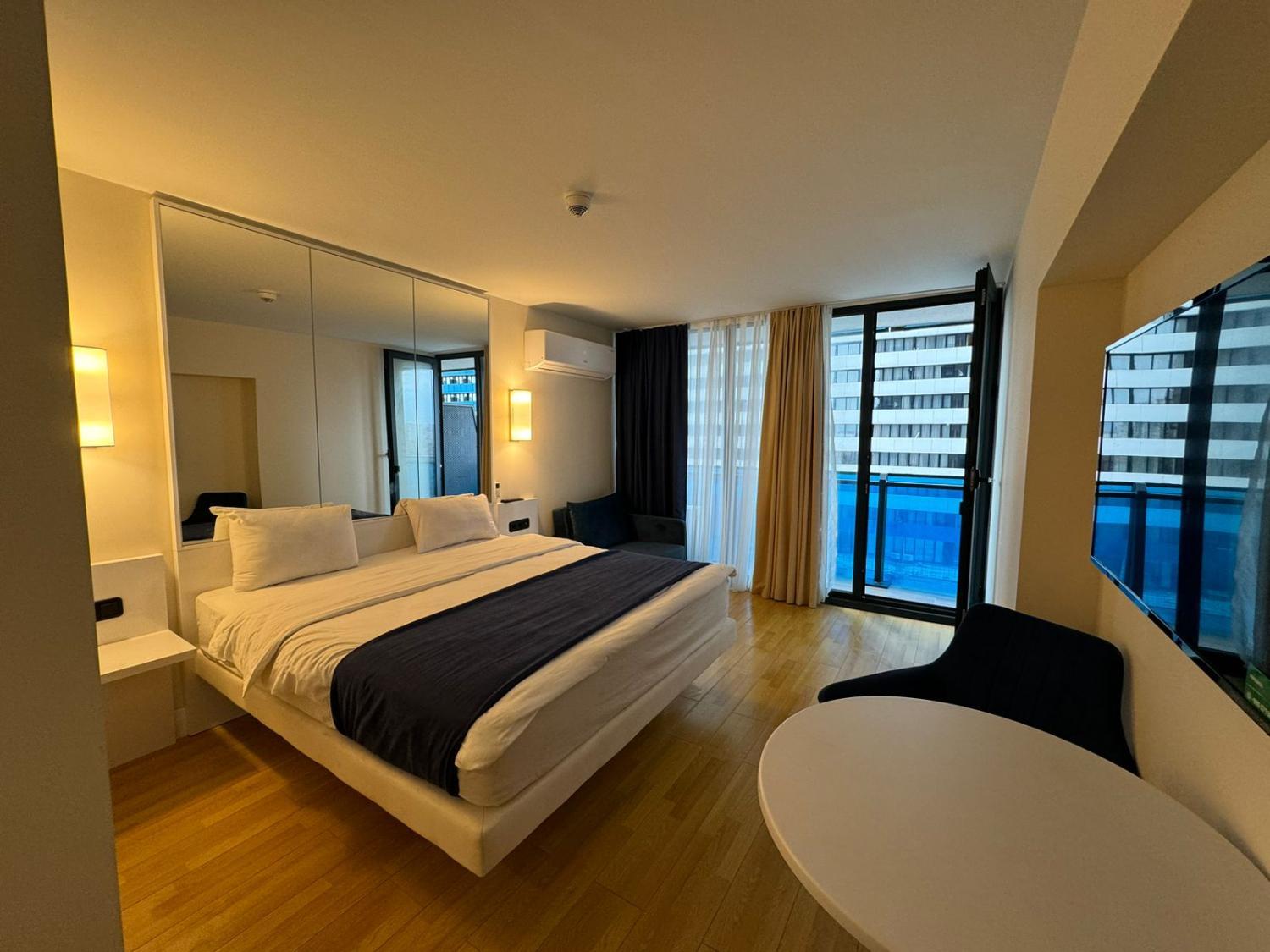 2, ORBIS Apartamentebi, Batumi