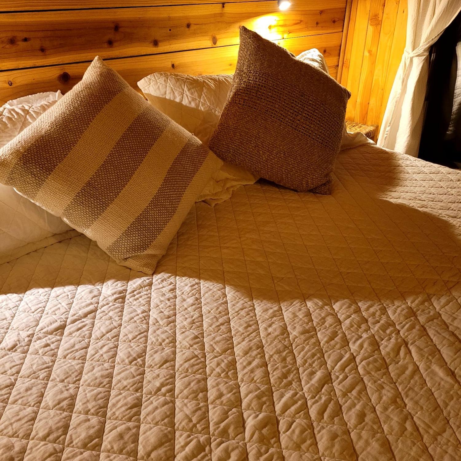 5, Tinajas y cabanas del Rio, Cautín