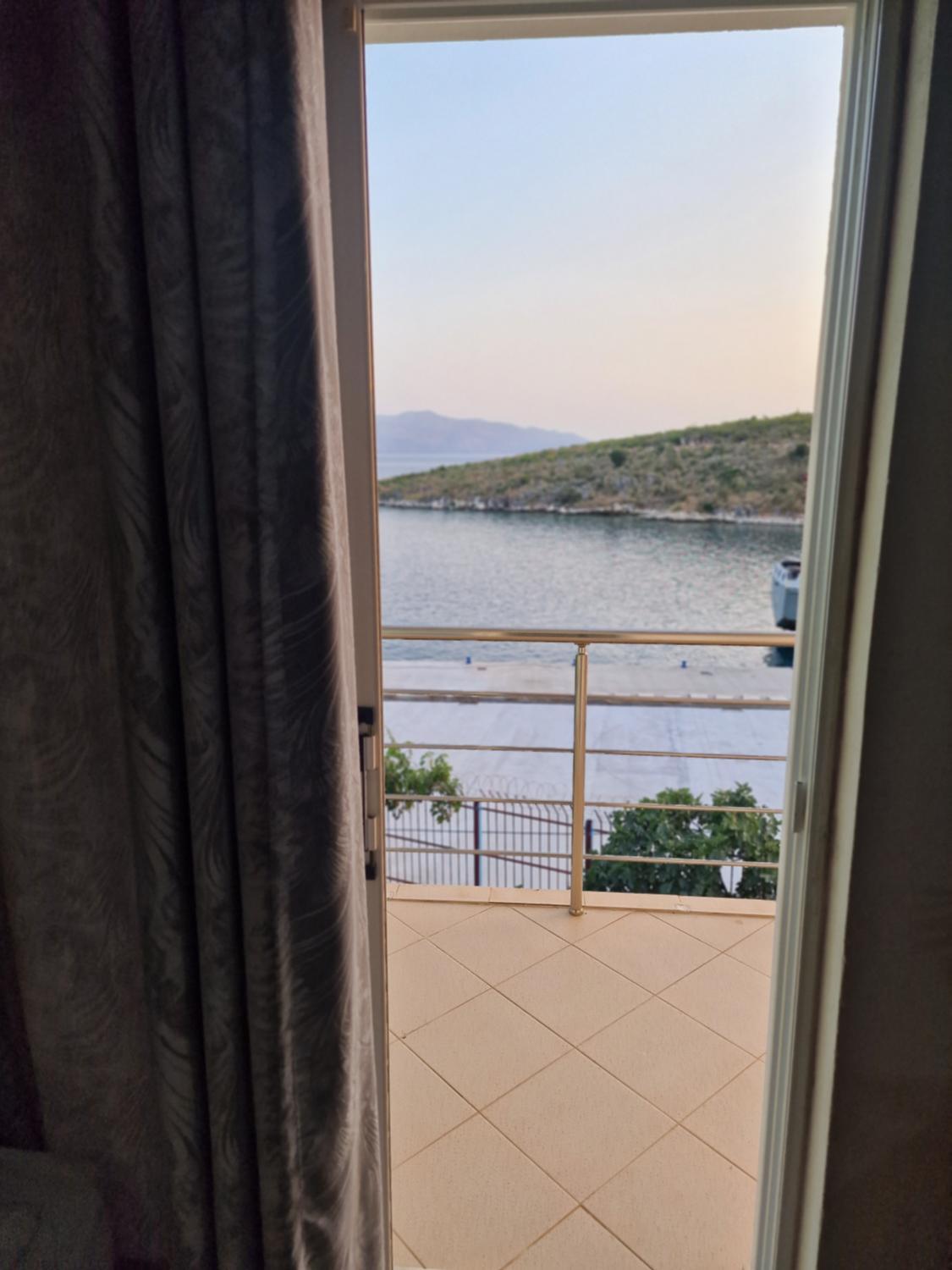 4, Marina Suites, Sarandës