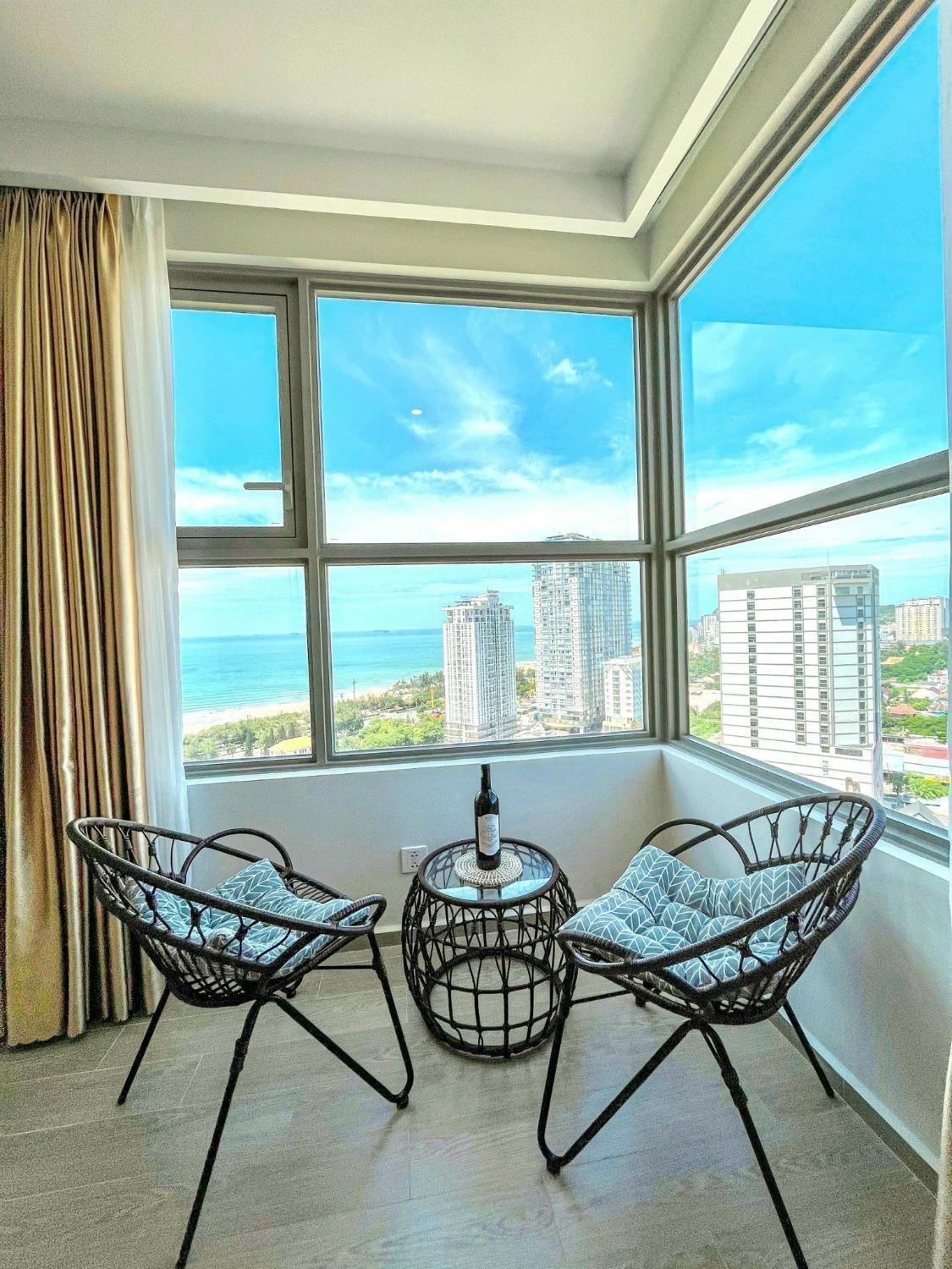 Balcony/terrace 2, The Song Apartment - Bin's Homestay, Vũng Tàu