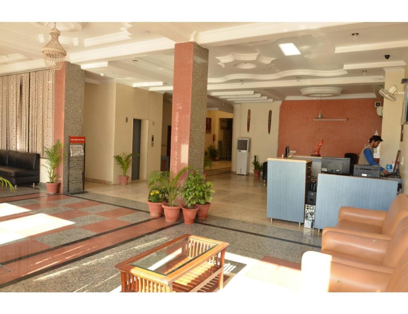 Lobby 3, Hotel GK President, Chandigarh, Chandigarh