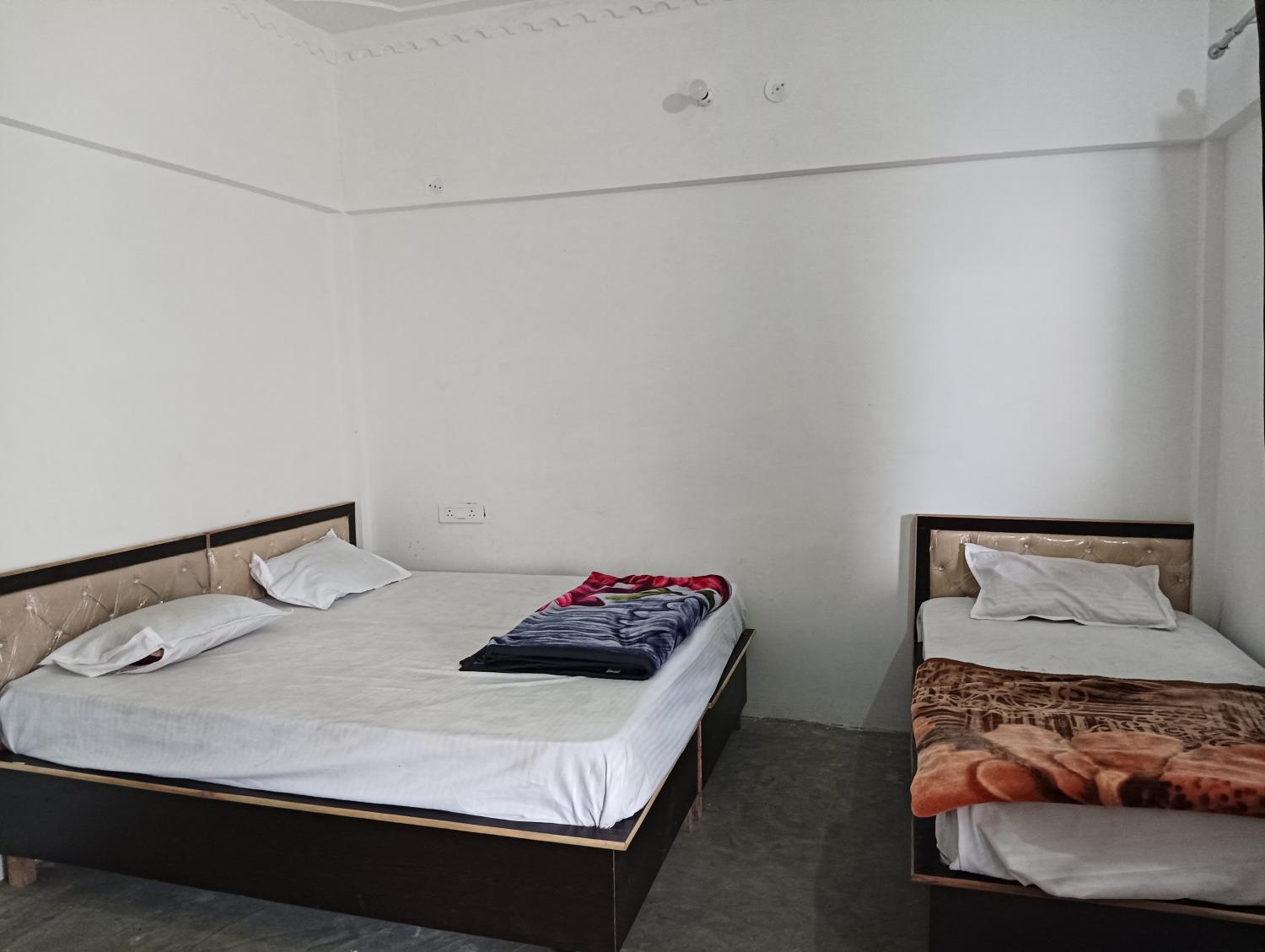 2, Vasudhara Hotel & Restaurant, Chamoli