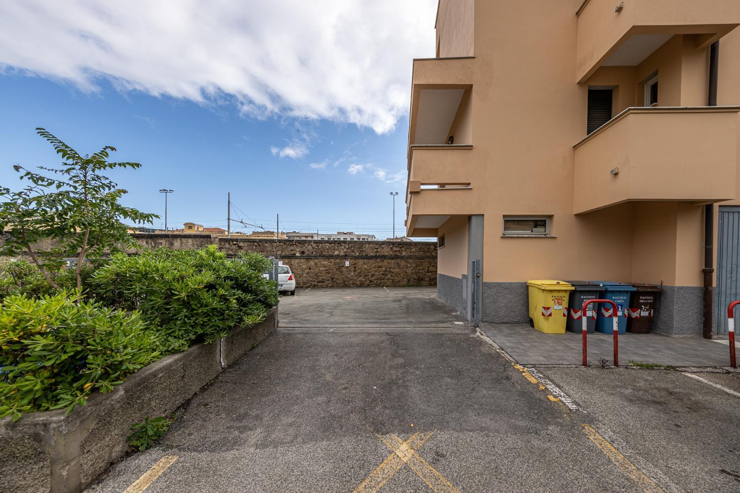 4, Casa Francesca, Genova