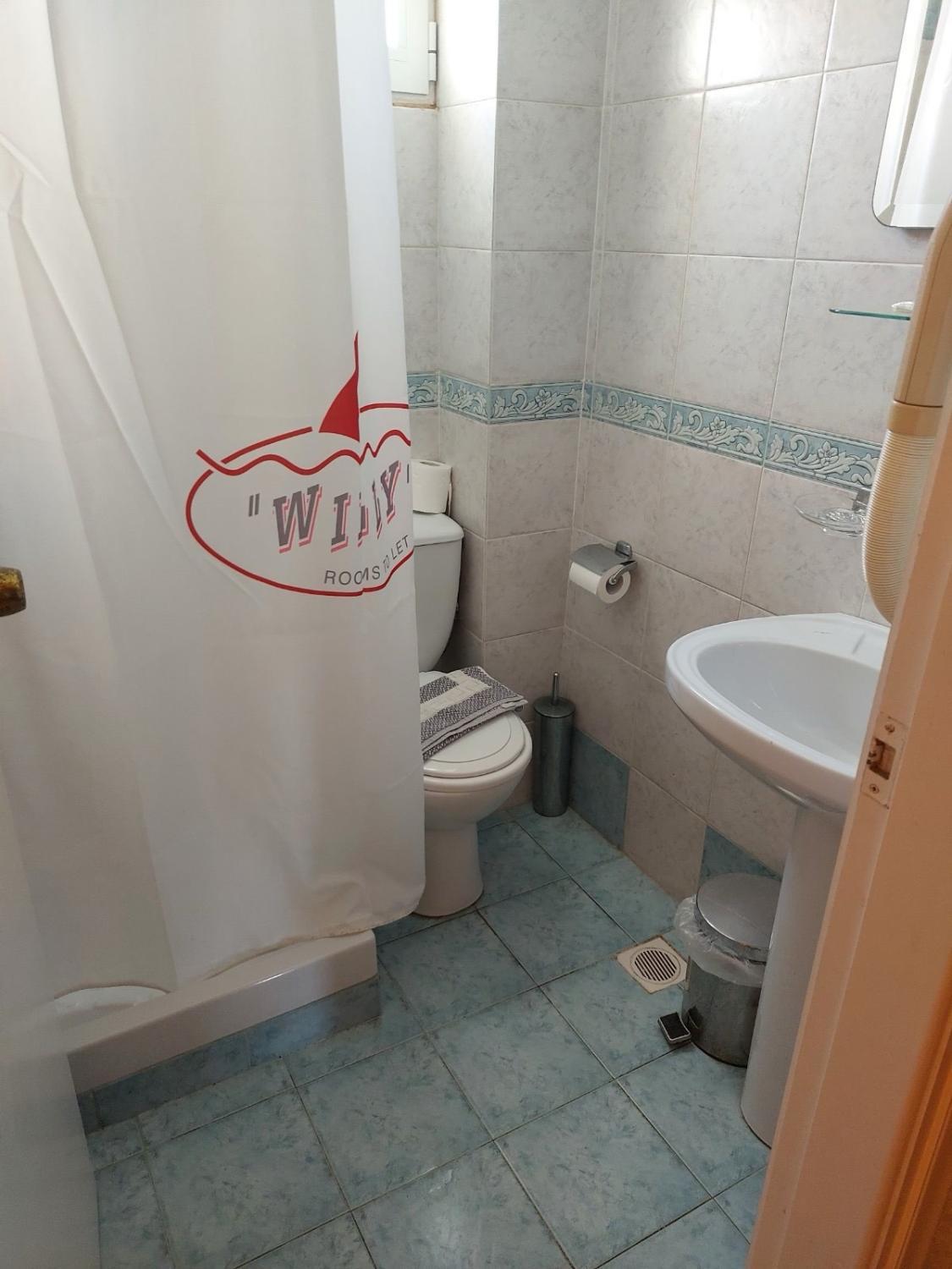 Bathroom 2, Willys Rooms, South Aegean