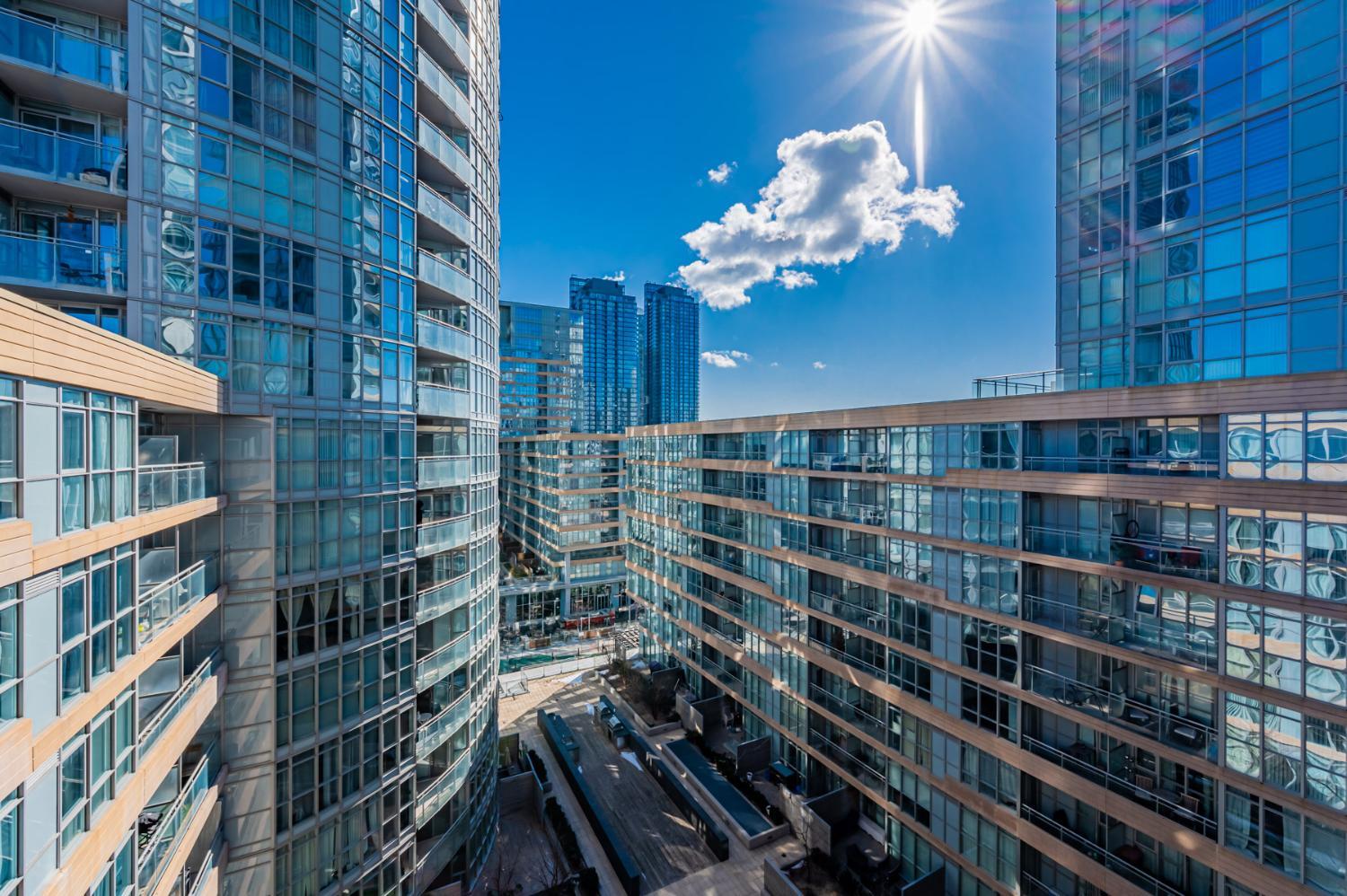 2, Dan Leckie Apartments, Toronto