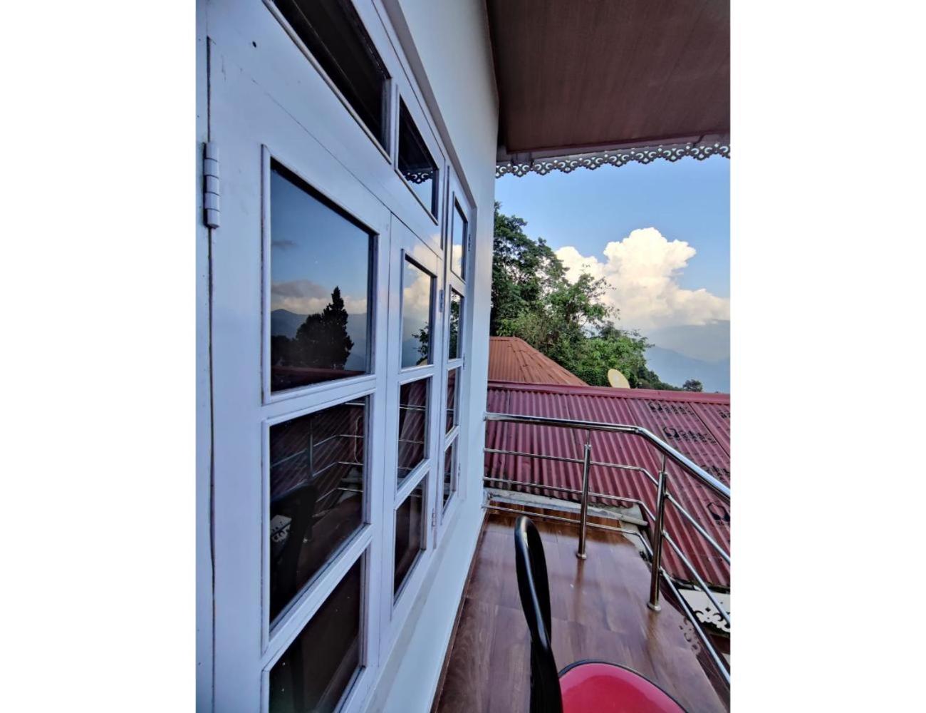 Balcony/terrace 5, Aadhya Homestay, Kalimpong, Darjiling