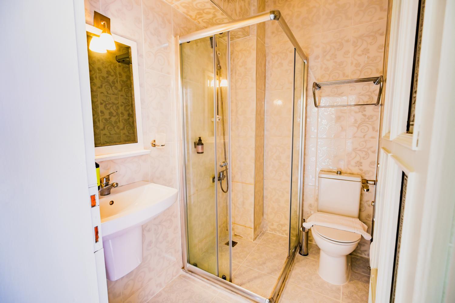 Bathroom 5, Mira Verde, Kaş