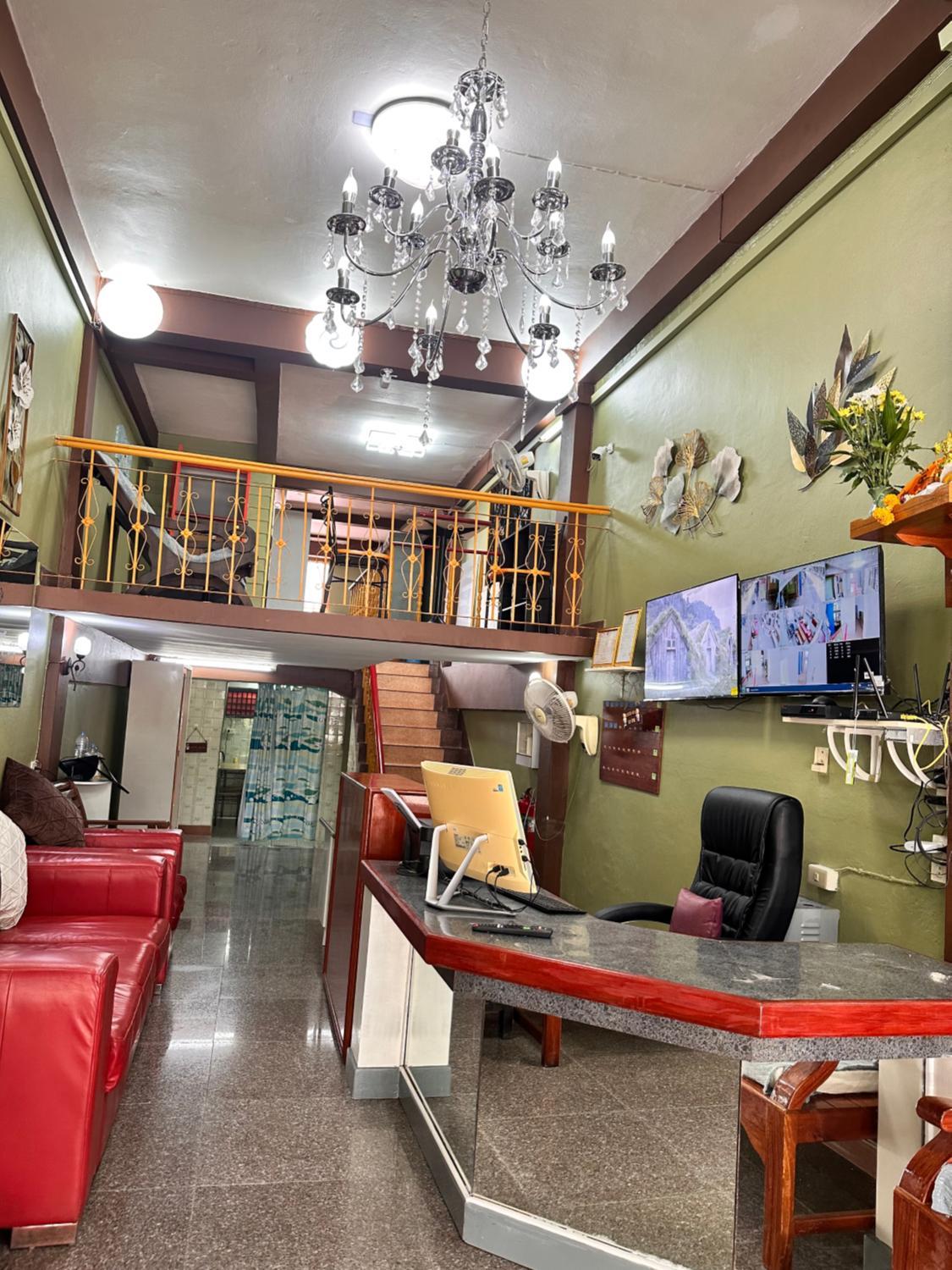 Facilities, Yuma Tashi Hostel, Ratchathewi