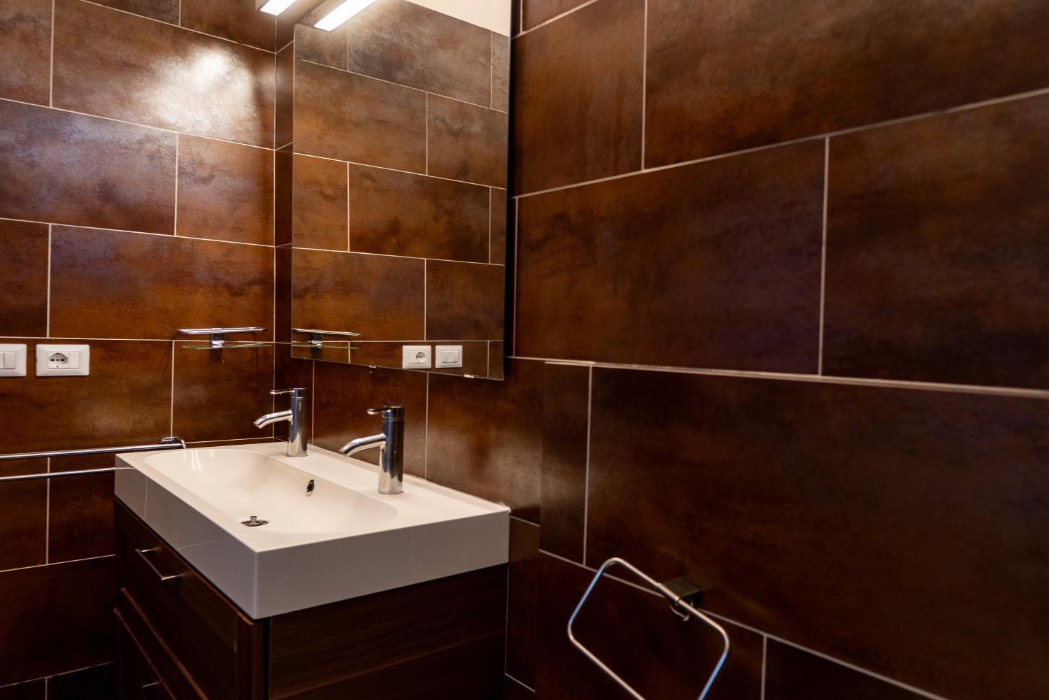 Bathroom 3, Zen Home Zone, Florence