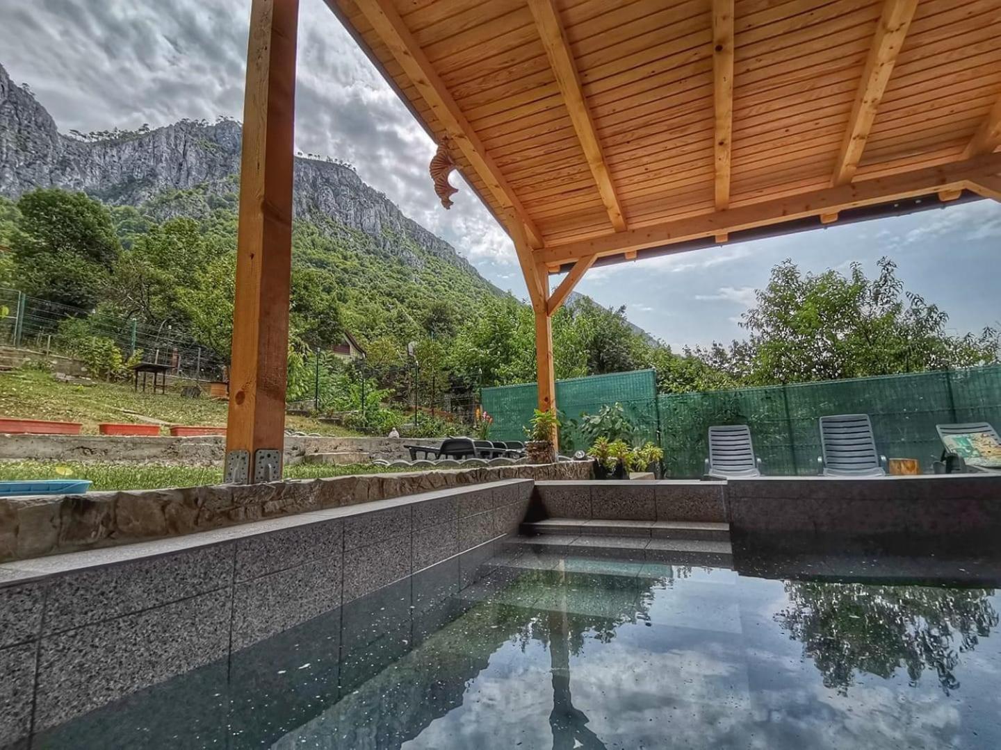 2, Casa Coman, Baile Herculane
