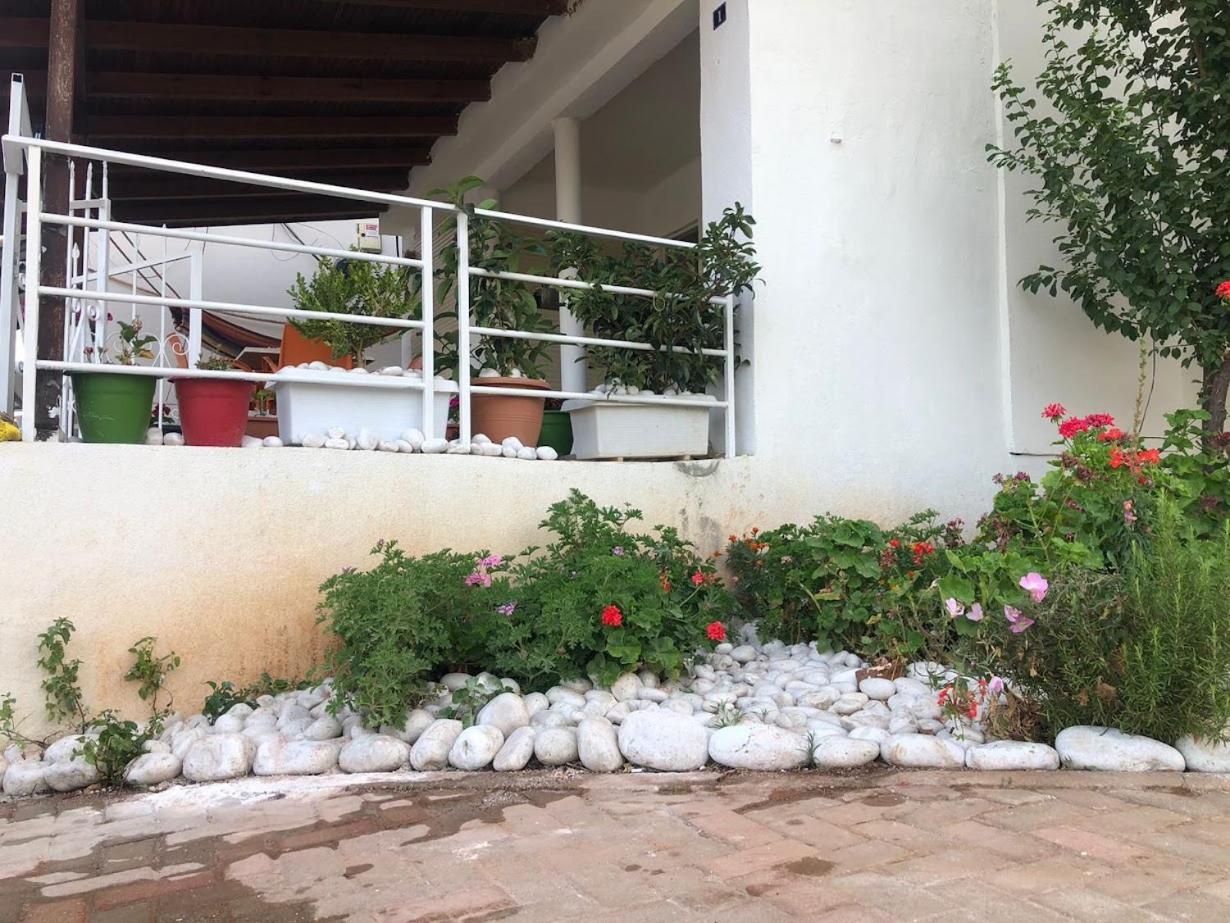 Balcony/terrace 2, Geranium Apartments, Sarandës